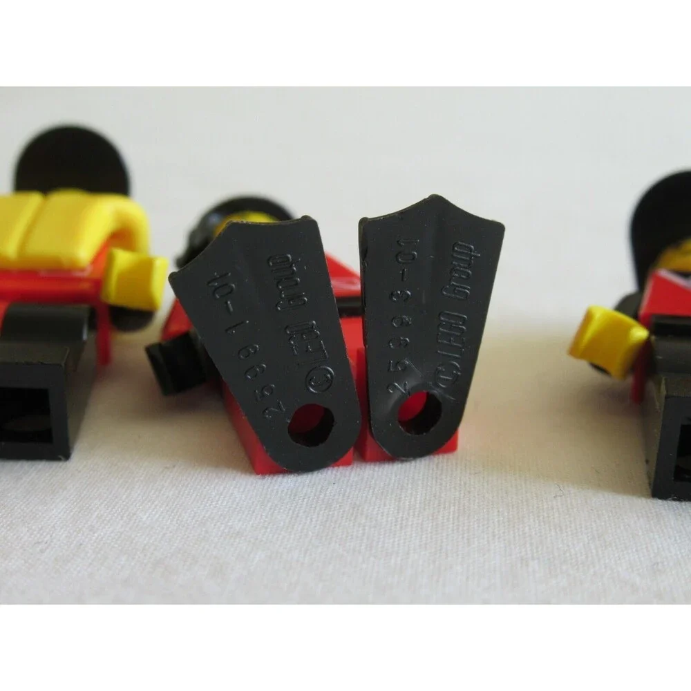 LEGO Vintage Minifigure Lot of 5 Scuba Divers Vintage 6441 Flippers Life Vest